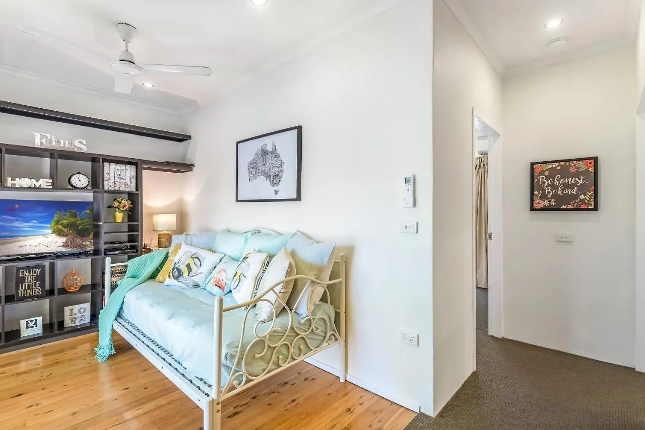 Villa Reeforest Heated Lagoon Pool Spa Hammock Wifi Netflix Parking Port Douglas Australia